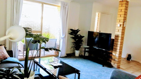 Camelias Boutique Cottage In Dianella - Foster Accommodation 3