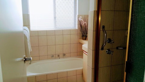Camelias Boutique Cottage In Dianella - Foster Accommodation 5
