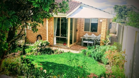 Camelias Boutique Cottage In Dianella - Foster Accommodation 0