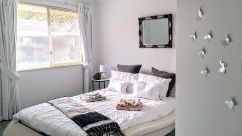 Camelias Boutique Cottage In Dianella - Foster Accommodation 2