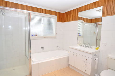 Welcome Break PET Friendly - Foster Accommodation 1