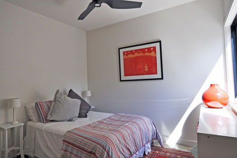 Armstrongs Close TO Beach - Foster Accommodation 2