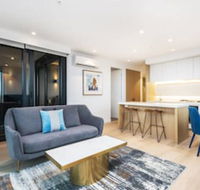 Arise Sky One - Foster Accommodation