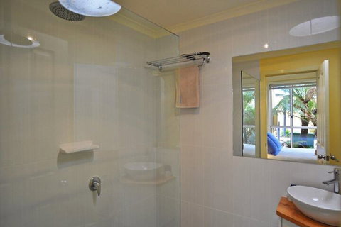 THE Sails 4 Linen Included Central Location - Foster Accommodation 2