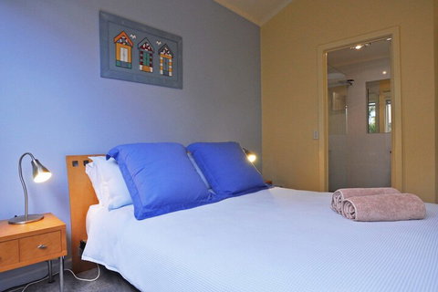 THE Sails 4 Linen Included Central Location - Foster Accommodation 1