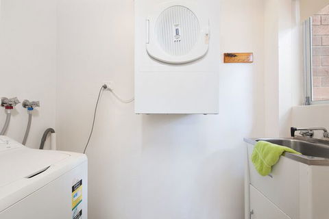 Andana Unit 1 / 12 Gretel Close - Foster Accommodation 5