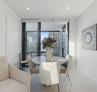 HomeHotel Boutique  Luxurious Apartment Super Clean - Foster Accommodation