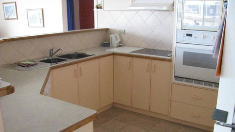 QUAYS 6 - Foster Accommodation 4