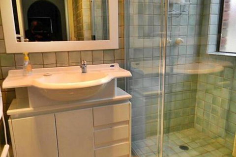 Making Waves - Foster Accommodation 6