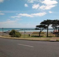 Portarlington Holiday Units  Pool - Foster Accommodation