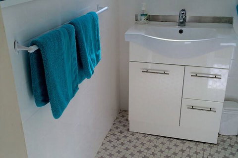 Luna Apartments - Foster Accommodation 7