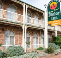 Hamilton's Henry Parkes Motor Inn Parkes - Foster Accommodation