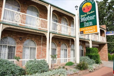 Hamilton's Henry Parkes Motor Inn, Parkes - Foster Accommodation 0