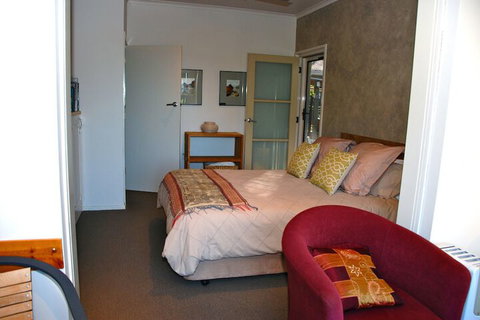 South Beach Haven - Foster Accommodation 5