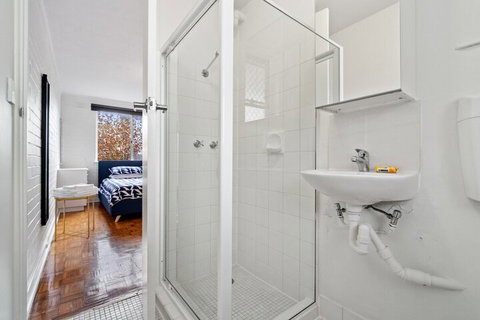Pronto Apartments - Foster Accommodation 1