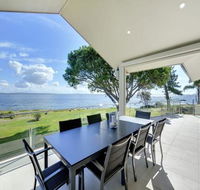 Stunning Waters Penthouse Sandy Point Road 46 - Foster Accommodation