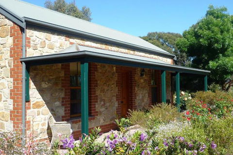 Amandas Cottage 1899 - Foster Accommodation 6