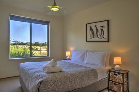 Mountain View - Foster Accommodation 2