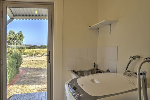 Mountain View - Foster Accommodation 5