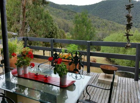 Alps Lodge - Foster Accommodation 6