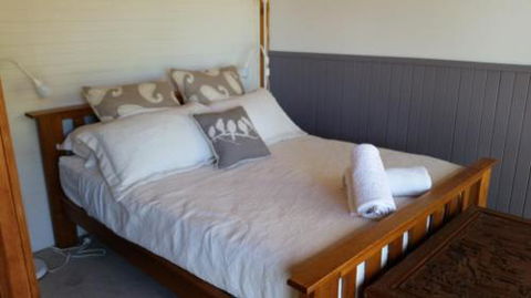 Alps Lodge - Foster Accommodation 3