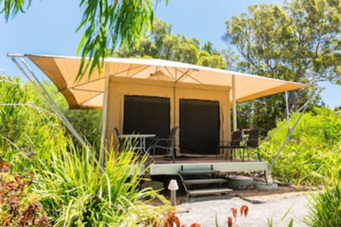 Castaways Moreton Island - Foster Accommodation 0