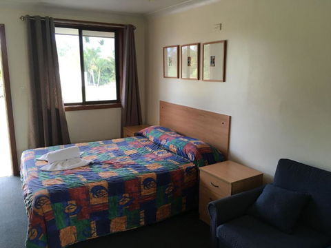 Palm Valley Motel - Foster Accommodation 7