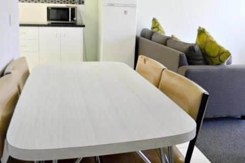 Sunseeker - Foster Accommodation 6
