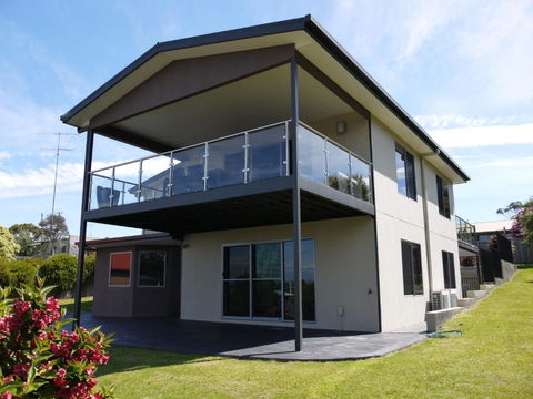 Luxury Near Old Pier Beach - Foster Accommodation 2