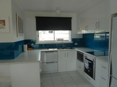 Central Luxury With Fabulous Views - Foster Accommodation 5