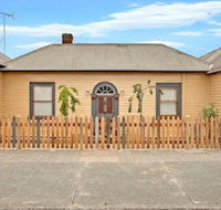 Robinson Cottage - Foster Accommodation