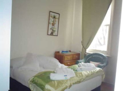 The Old Vic Inn - Foster Accommodation 2