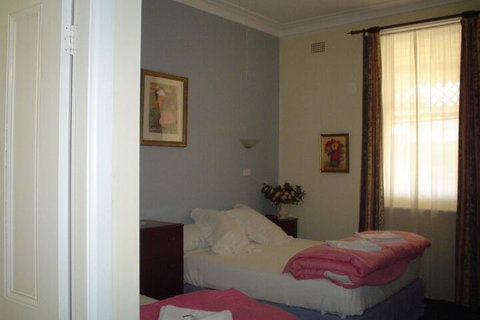 The Old Vic Inn - Foster Accommodation 7