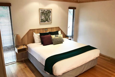 Ellensbrook Cottages - Foster Accommodation 7