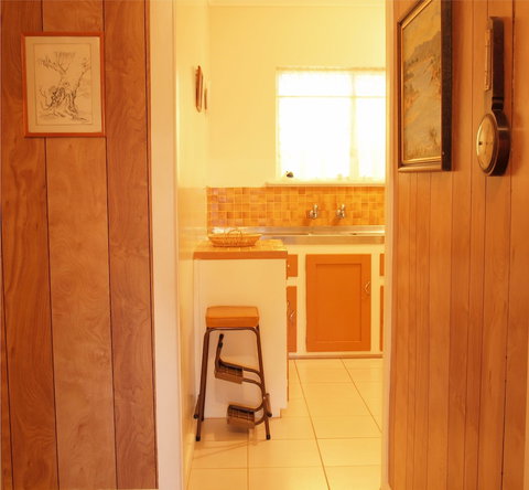 Capon Cottage - Foster Accommodation 1