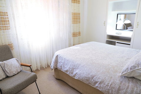 Capon Cottage - Foster Accommodation 4