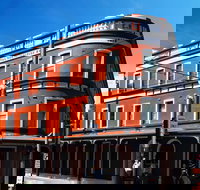 Royal Exhibition Hotel - Foster Accommodation