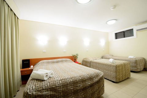 Liberty Plains Motor Inn - Foster Accommodation 3