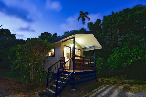 Thornton Beach Bungalows - Foster Accommodation 1