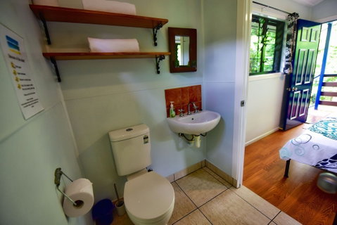 Thornton Beach Bungalows - Foster Accommodation 6