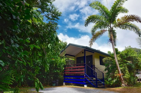 Thornton Beach Bungalows - Foster Accommodation 0