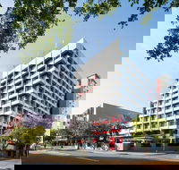 H on Smith Hotel - Foster Accommodation