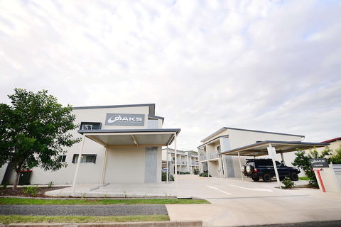 Oaks Middlemount Suites - Foster Accommodation 2
