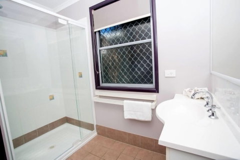 Reflections Holiday Parks Massy Greene - Foster Accommodation 2