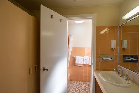 Midcity Motor Lodge - Foster Accommodation 6