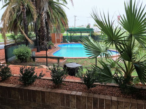 Town & Country Motor Inn Forbes - Foster Accommodation 2