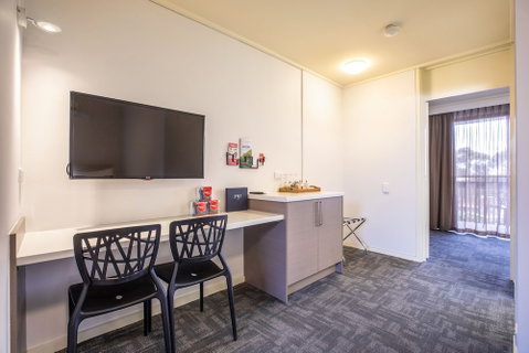 Nightcap At Shoppingtown Hotel - Foster Accommodation 6