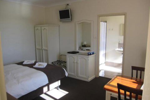 Aussie Settler Motel - Foster Accommodation 4