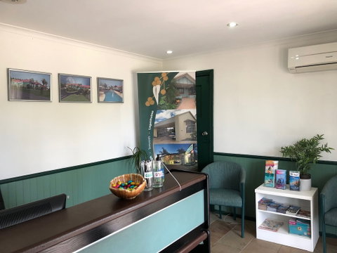 McNevins Loganholme Motel - Foster Accommodation 6