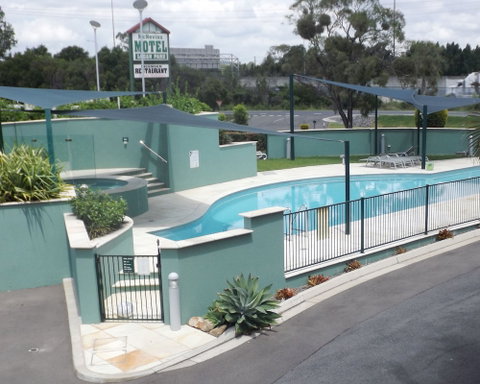 McNevins Loganholme Motel - Foster Accommodation 4